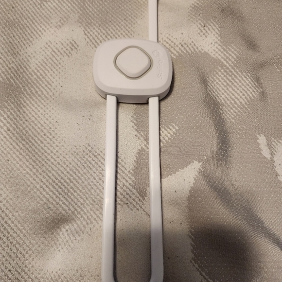 Safety‎ First Child Safety Slide Lock NEW - Picture 2 of 9